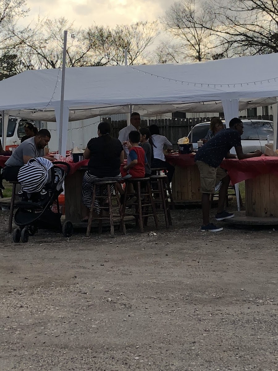 Craven Crawfish - Photo 1