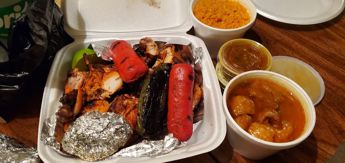 Pollos Asados de Sinaloa - Photo 1
