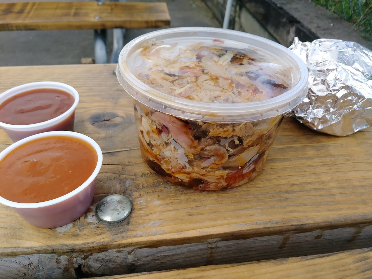 The Whistlepig BBQ - Photo 4