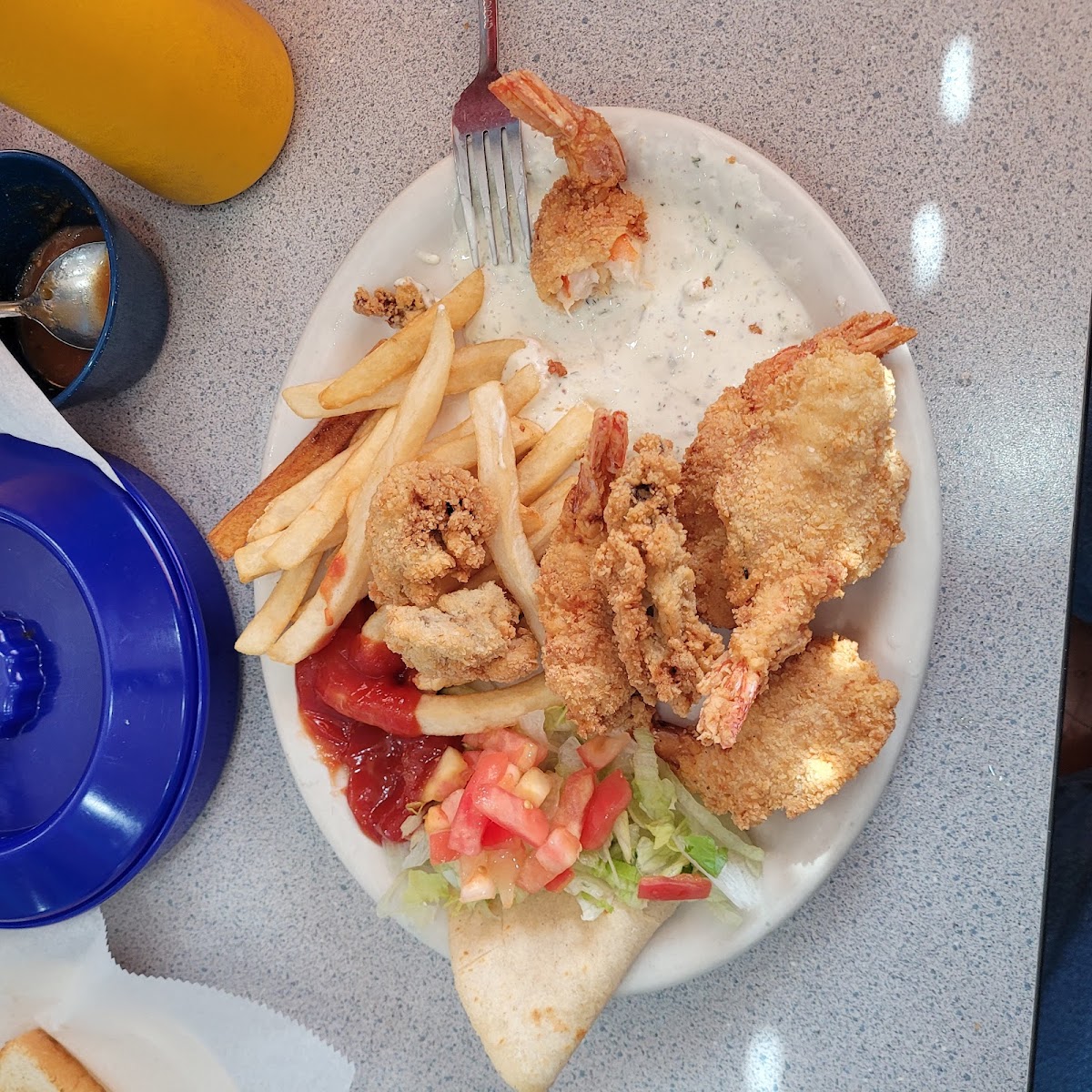 El Rinconcito Restaurant - Photo 2