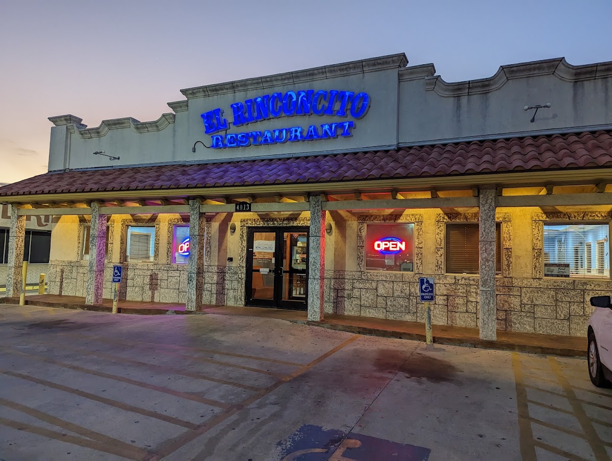 El Rinconcito Restaurant - Photo 7