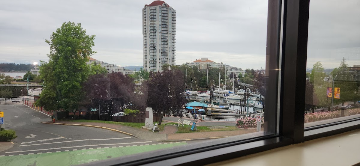 Minnoz Restaurant & Lounge - Photo 1