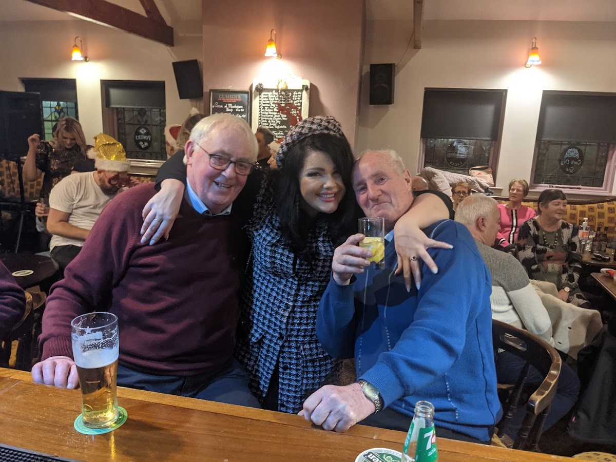 Cushens Pub and Restaurant - Photo 9