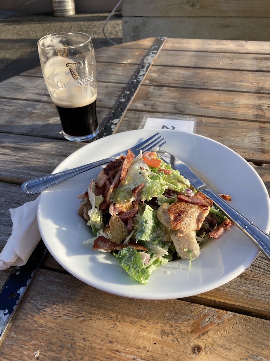 Cushens Pub and Restaurant - Photo 6