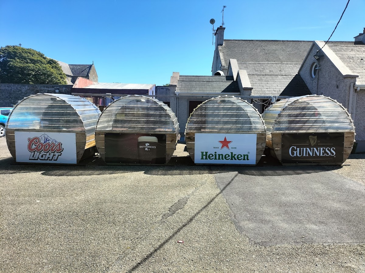 Cushens Pub and Restaurant - Photo 8