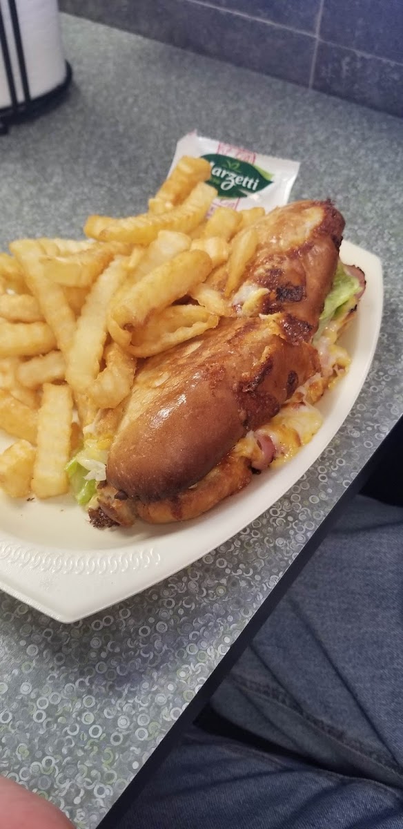 Express Family Restaurant - Photo 6