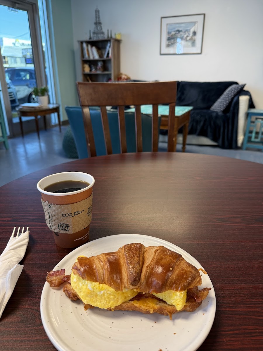 The Marquise Cafe - Photo 2