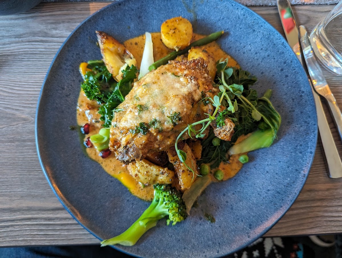 Sparrows Nest Restaurant - Photo 9