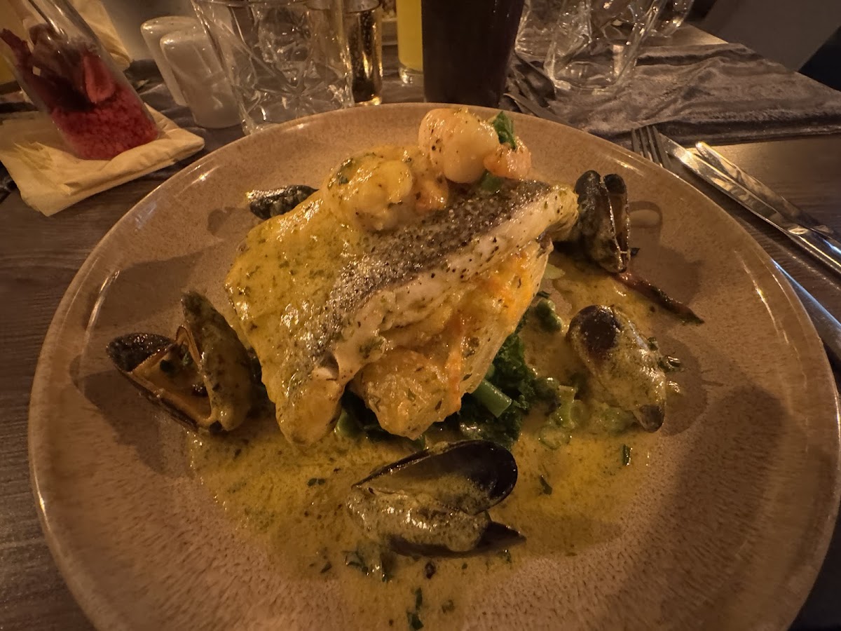 Sparrows Nest Restaurant - Photo 3