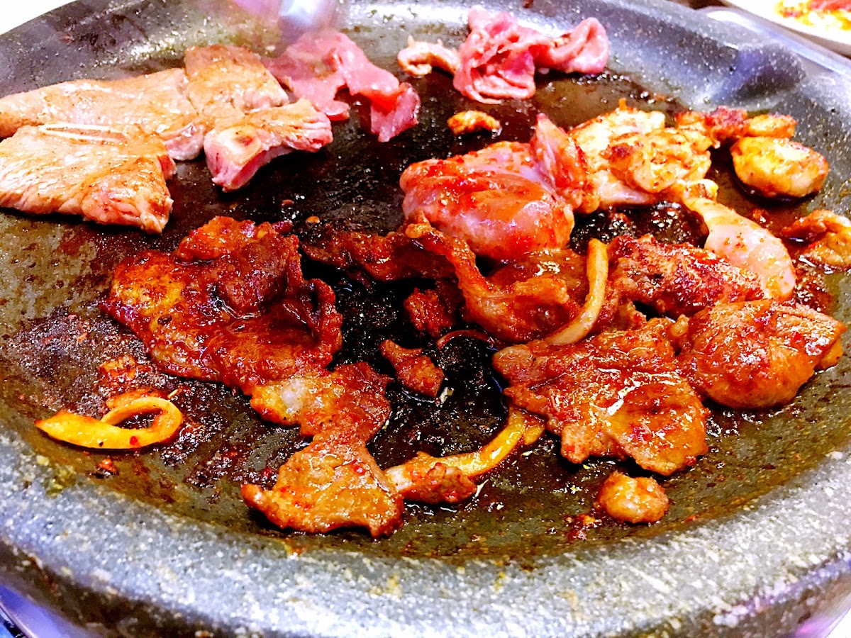 Ginseng Restaurant (AYCE/Korean BBQ House) - Photo 9