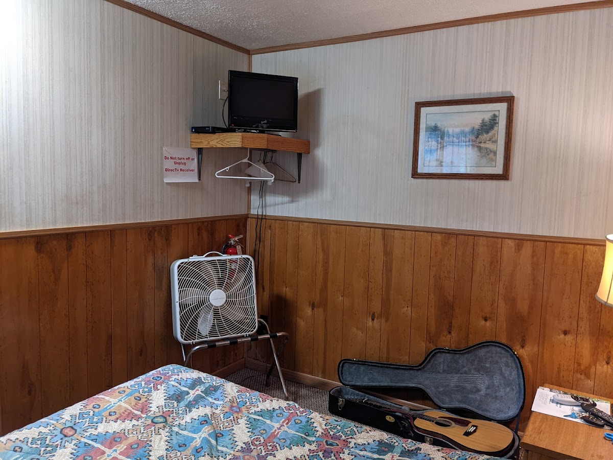 Willows Inn - Photo 2