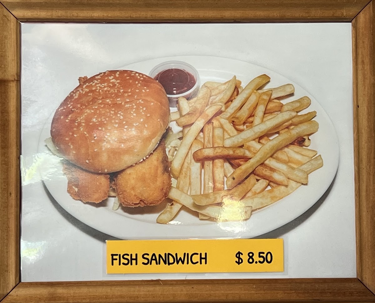 Lew's Drive In - Photo 1