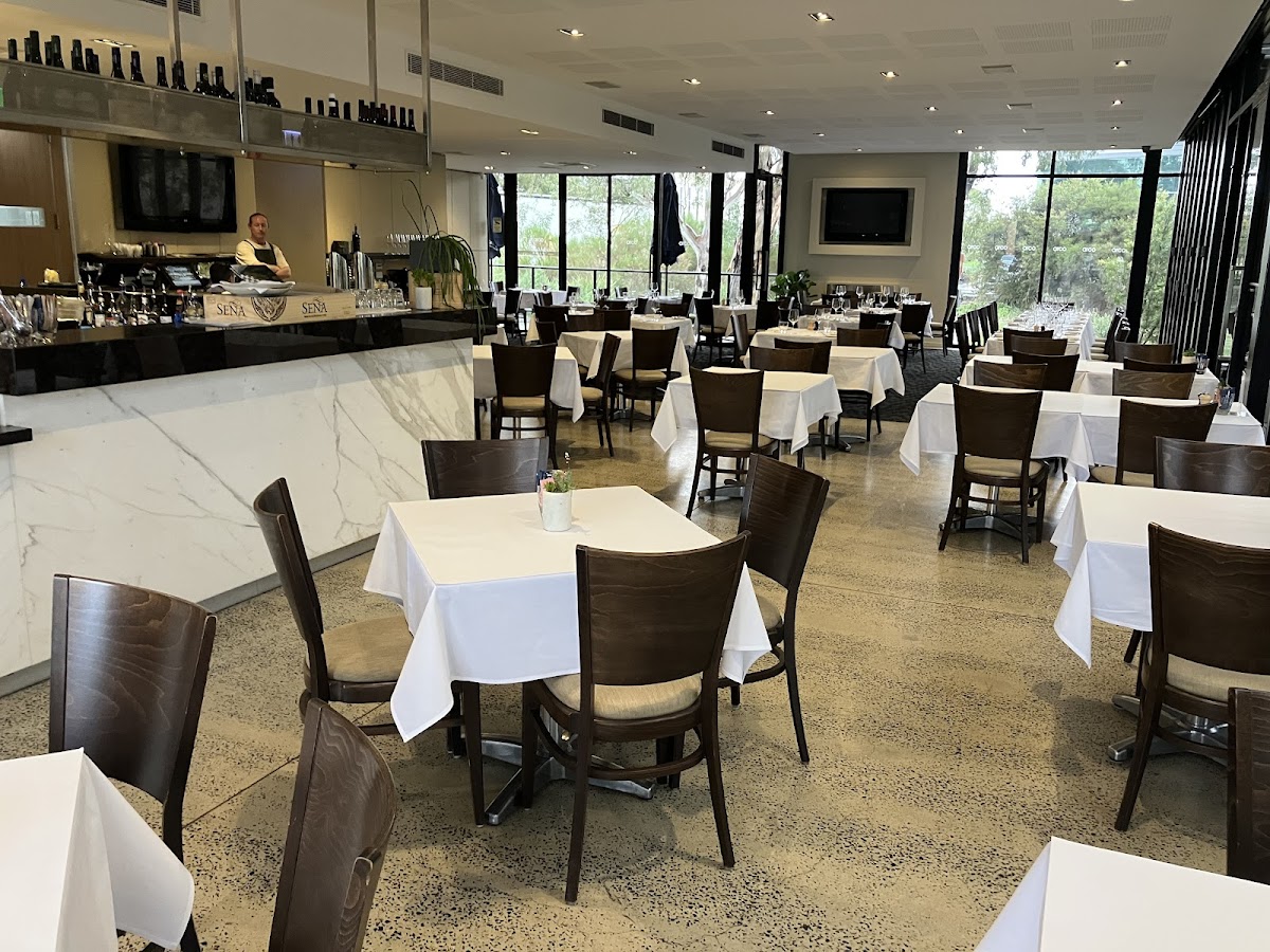 ARCO BITES AND BREWS