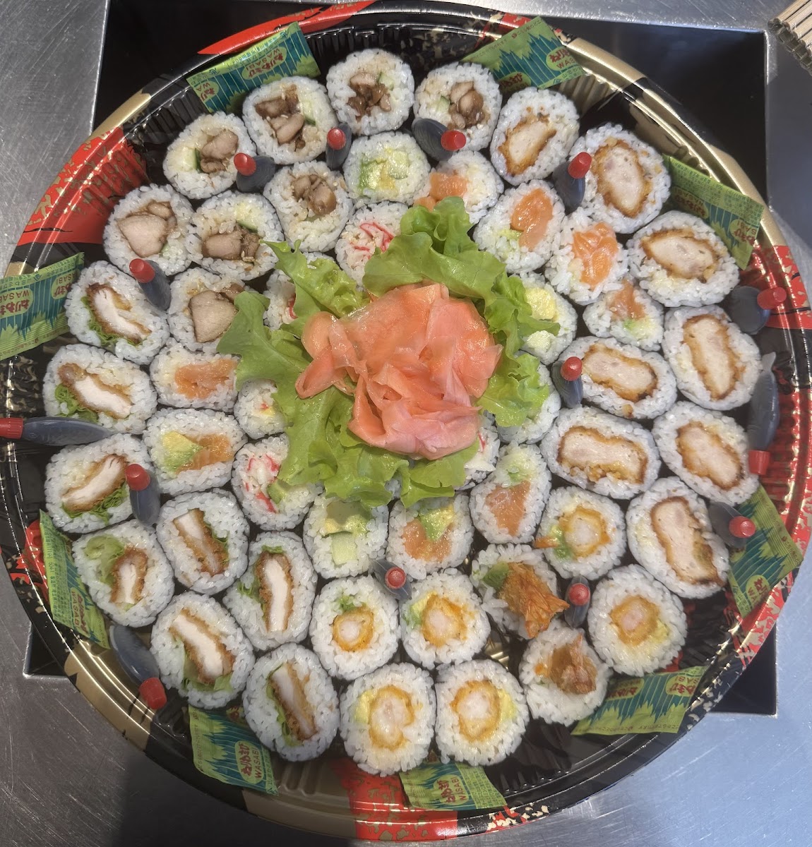 ARCO BITES AND BREWS - Photo 4