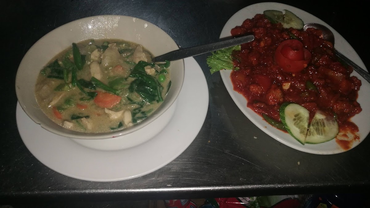 Apon restaurant,sitakund bazar - Photo 9