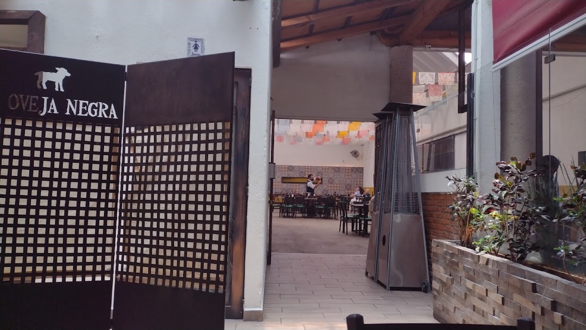 Restaurante La Oveja Negra - Photo 4