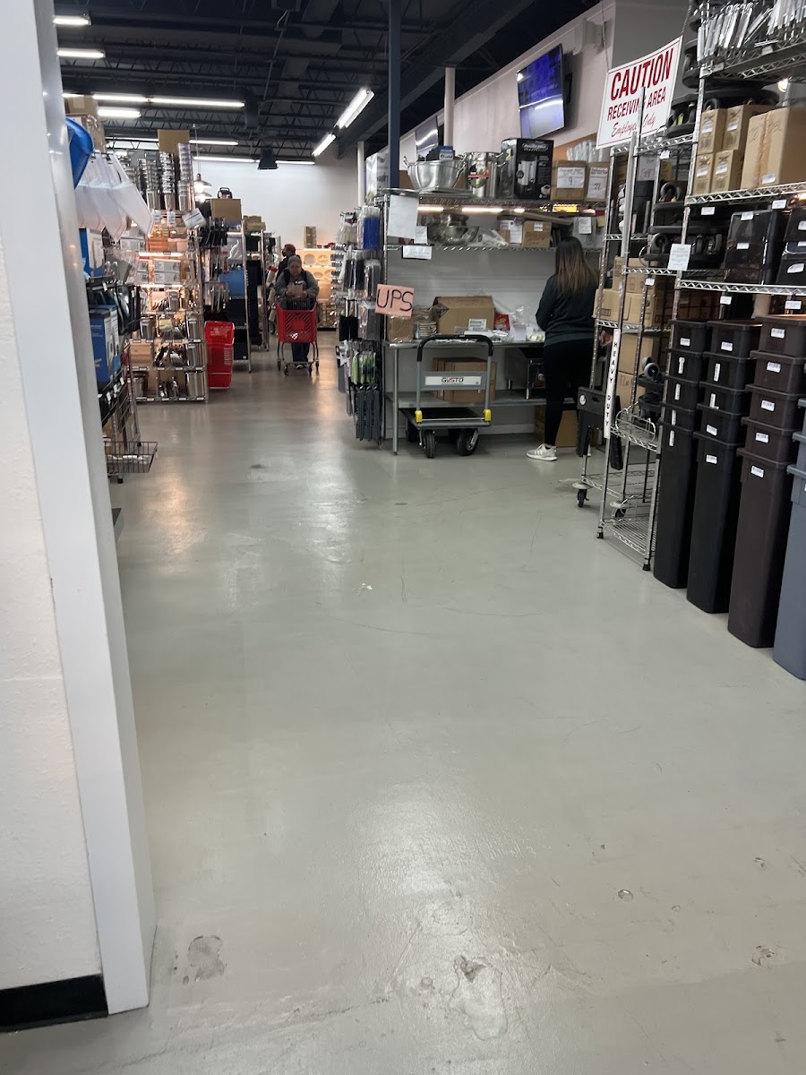 Big Plate Restaurant Supply - Photo 6