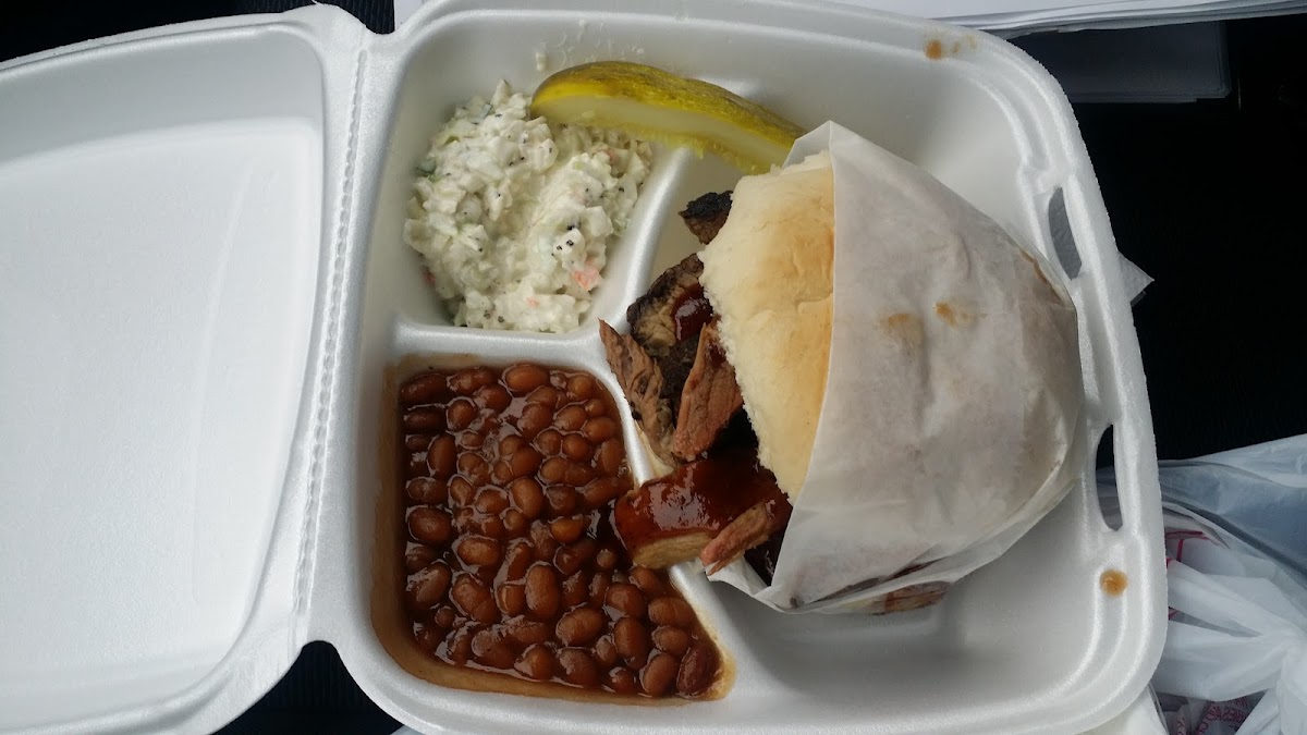 Rollin’ Smoke BBQ - Photo 4
