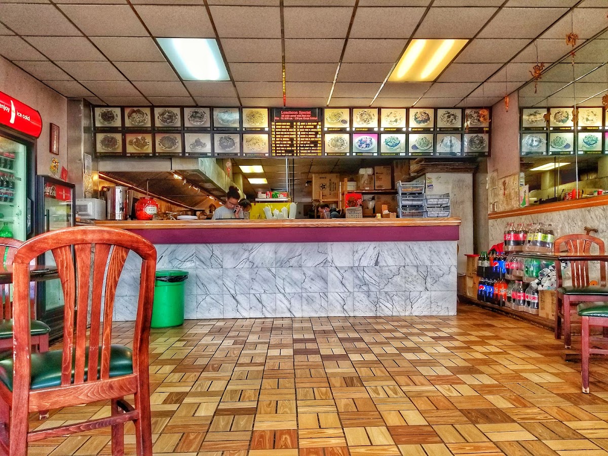 Hunan Wok - Photo 5