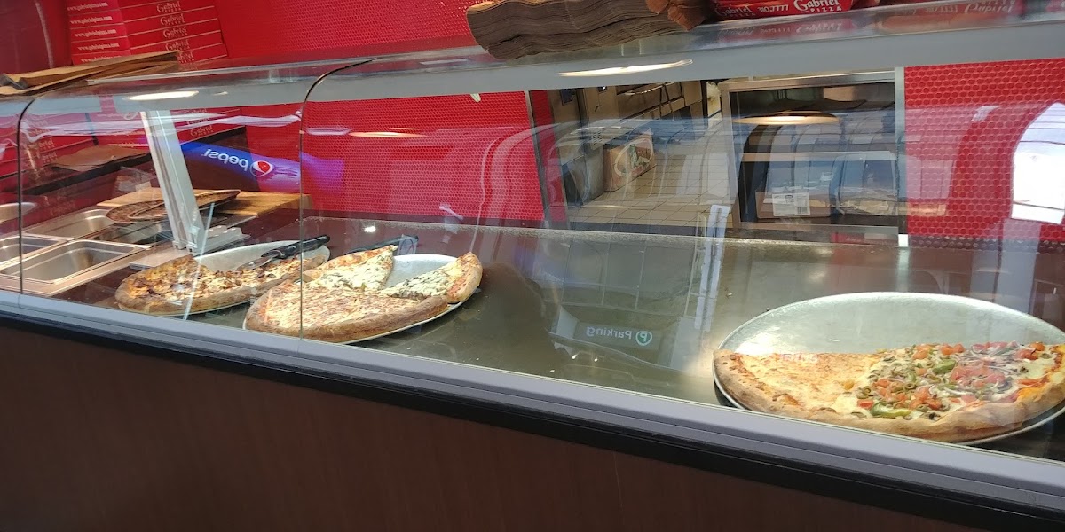 Gabriel Pizza - Photo 3