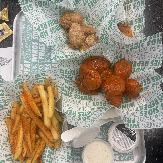 Boneless Wings and Fries