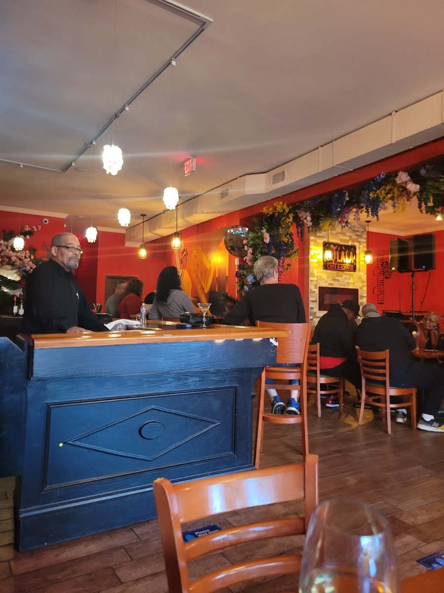 Oulala Café and Lounge - Photo 3