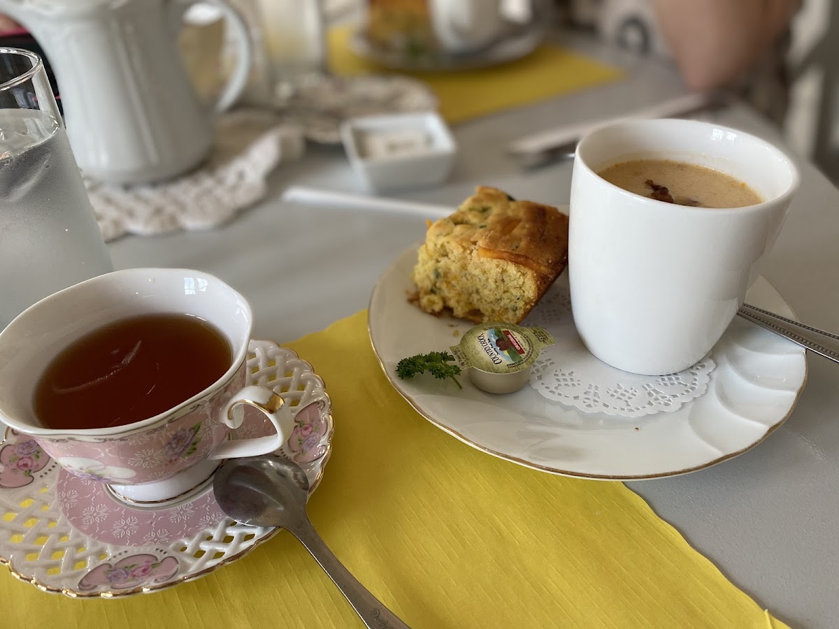 Hazel's Tea Parlor - Photo 1