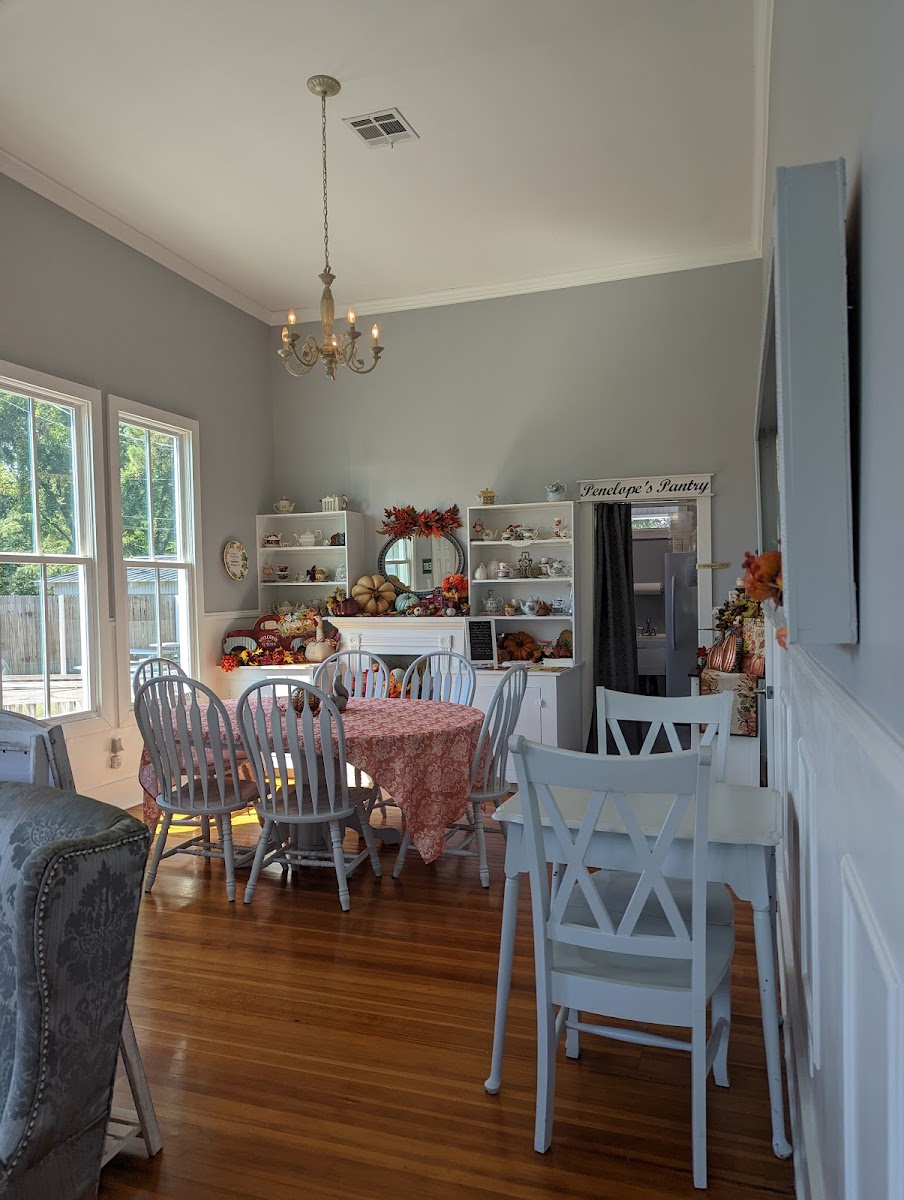Hazel's Tea Parlor - Photo 2