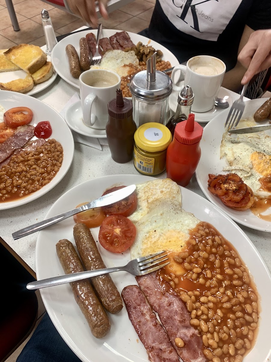 Britannia Cafe & Restaurant - Photo 2