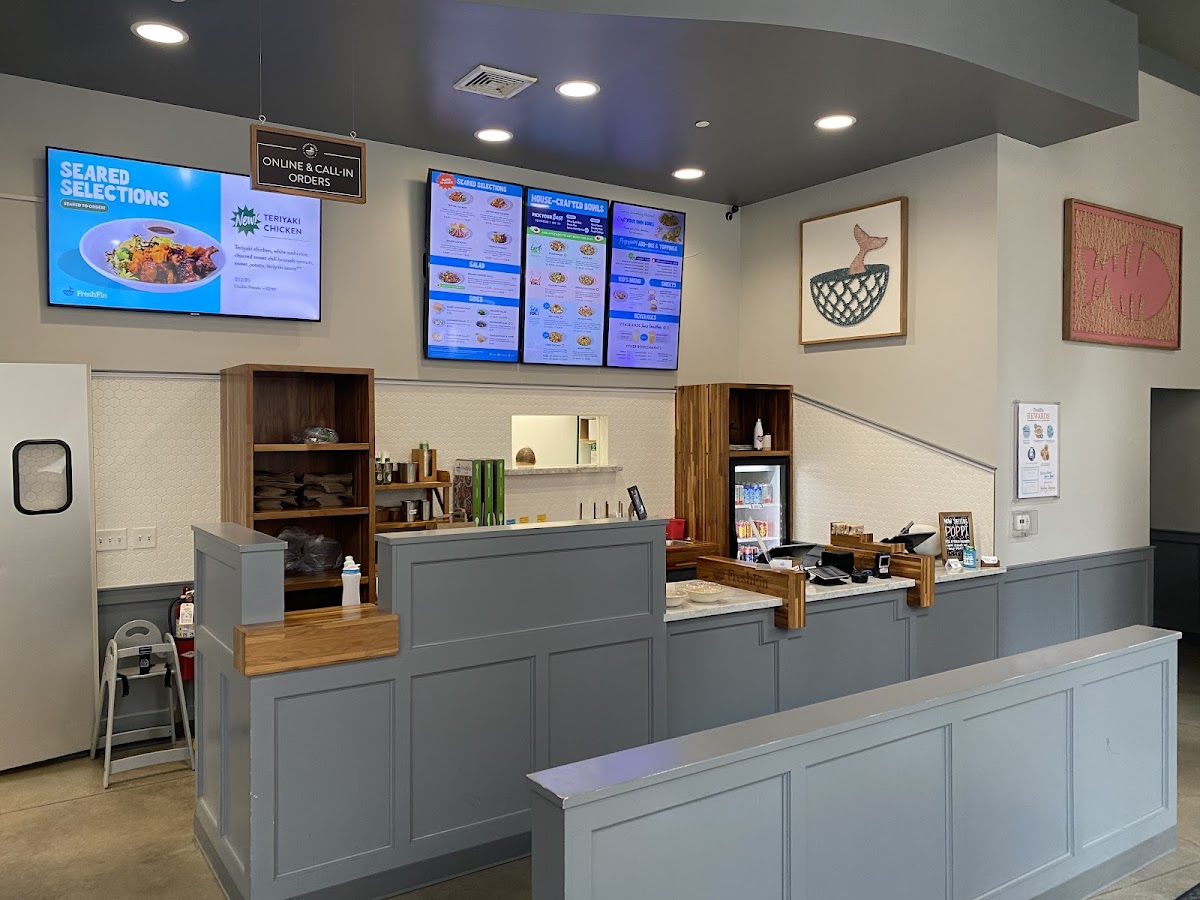 FreshFin Madison Downtown - Photo 4