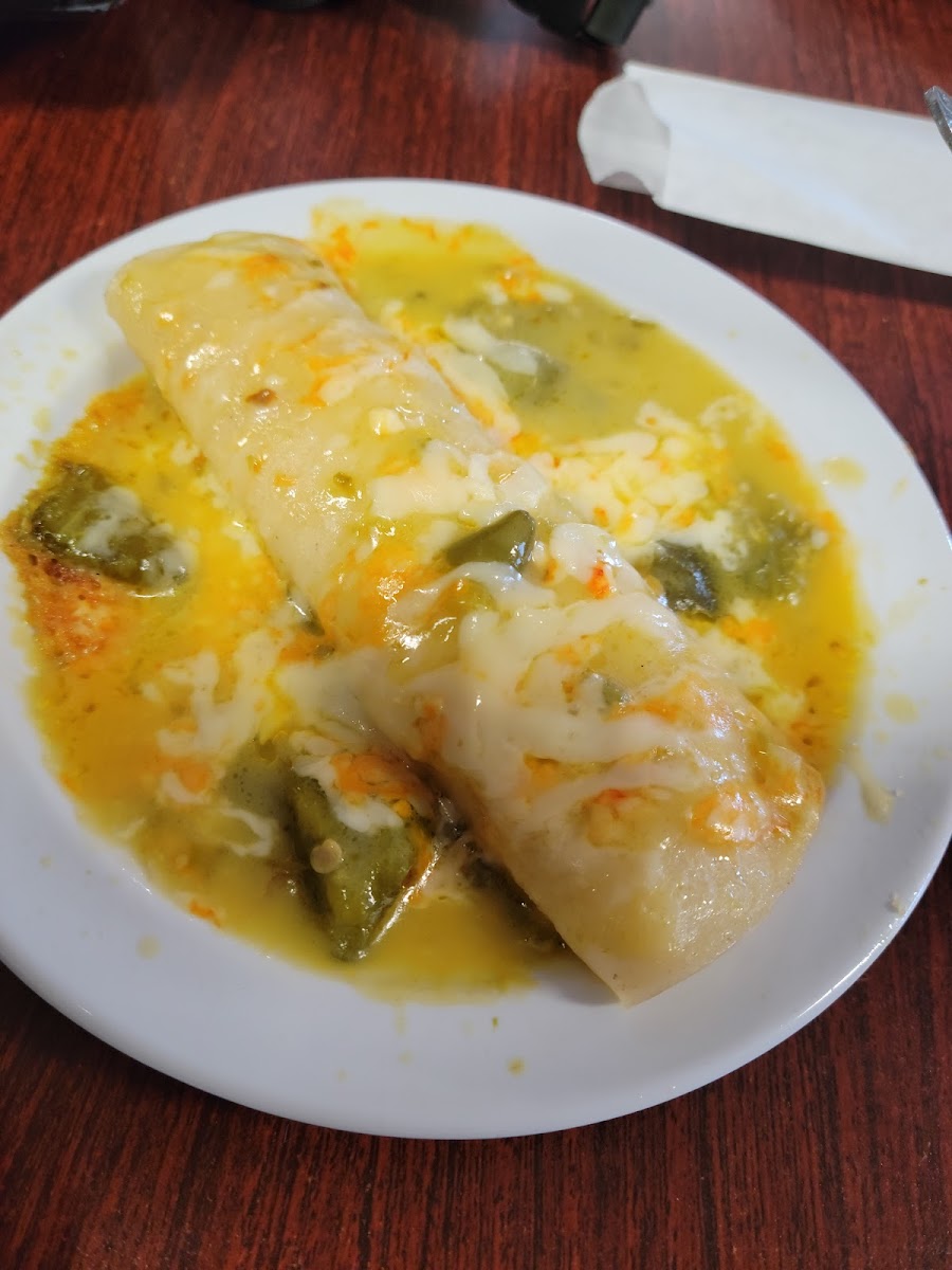 Gilbert's Restaurant - Photo 4