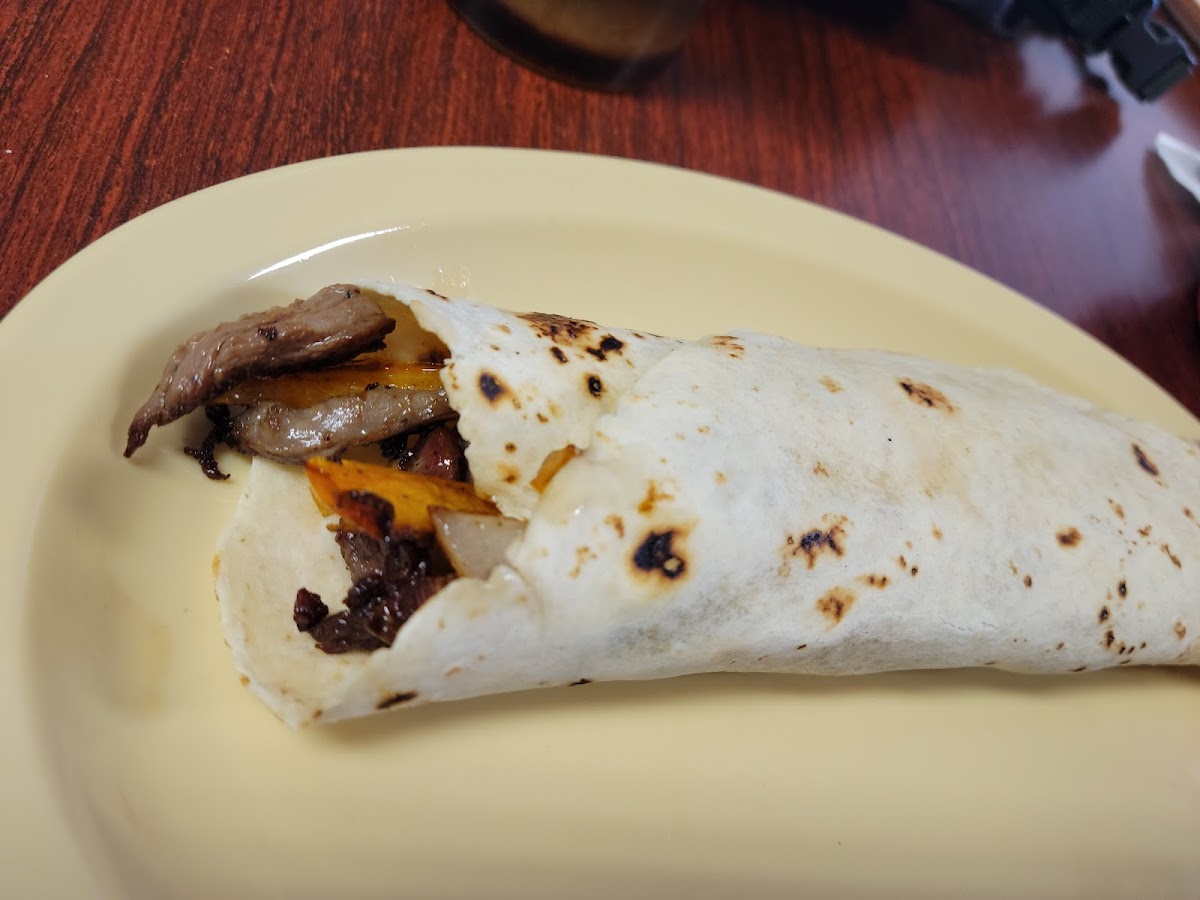 Gilbert's Restaurant - Photo 5