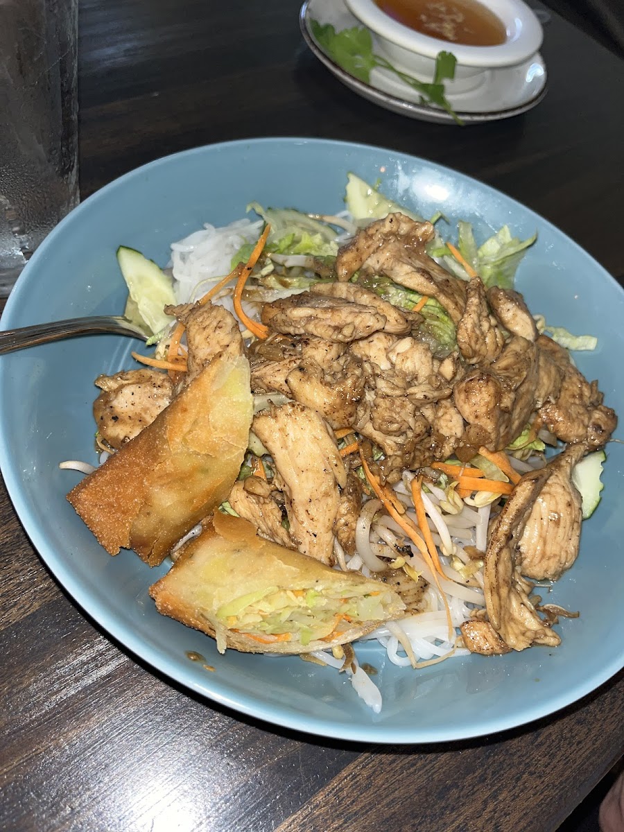TIE Thai Restaurant & Pho - Photo 4