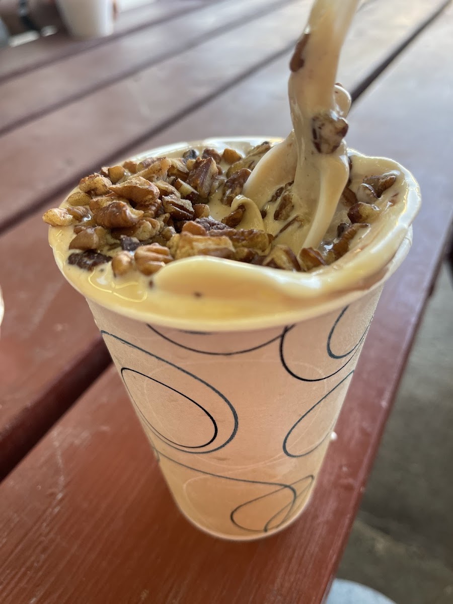 Brownie's Drive-In - Photo 1