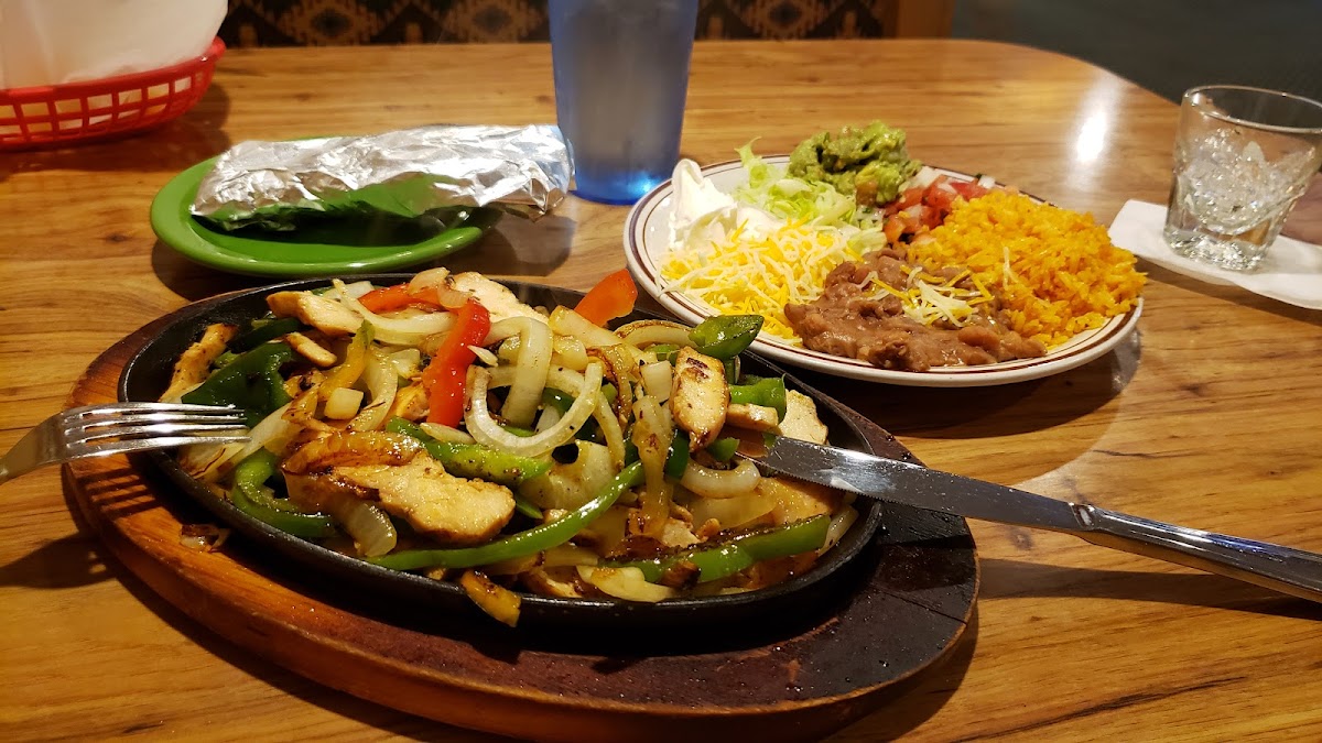Escamilla Amigos Cantina - Photo 1