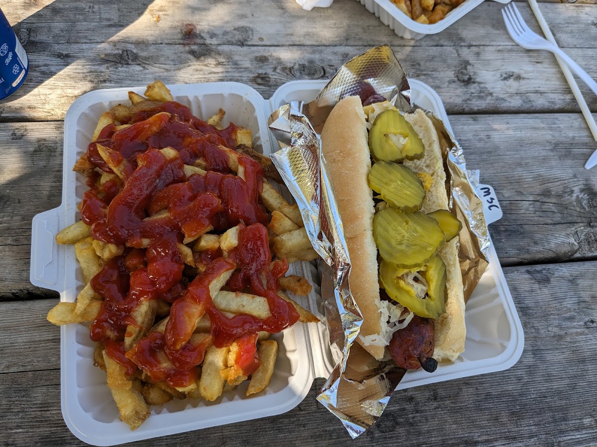 Freddie's Dam Good Fries - Photo 2