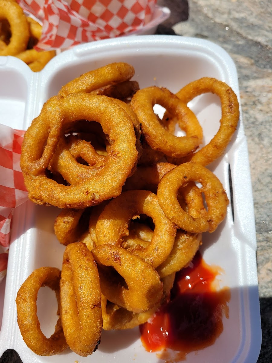 Freddie's Dam Good Fries - Photo 3