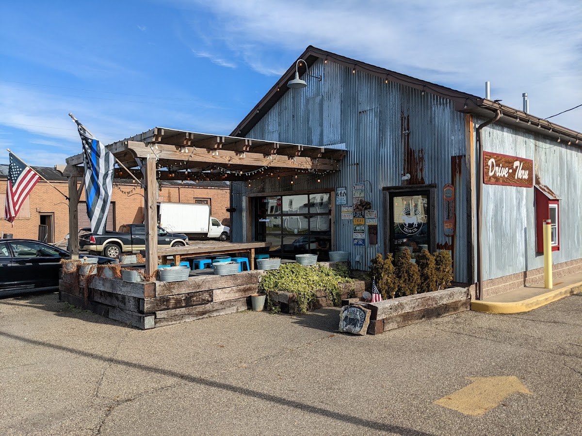 Rusty Bull Taco Co. - Photo 2