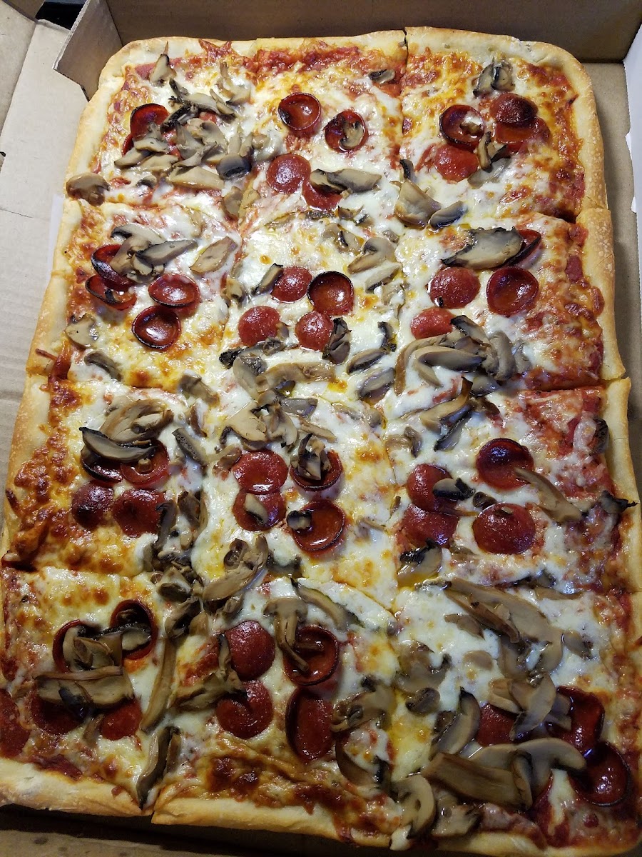 Billy Mac's Pizzeria - Photo 5