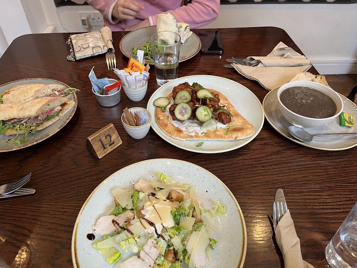 Muddy Boots Cafe - Photo 5