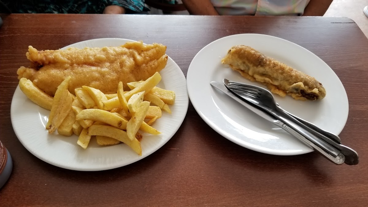 Fish & Chips - Photo 2