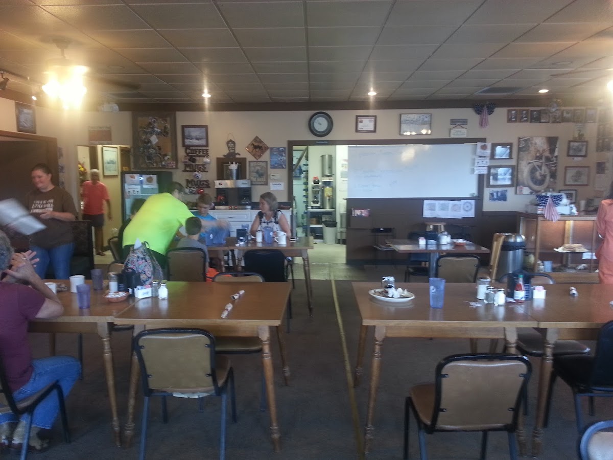 Circle C Cafe - Photo 6