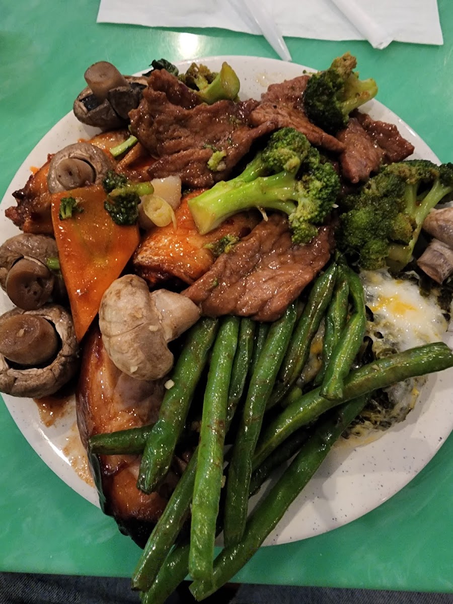 Teppanyaki Grill & Supreme Buffet - Photo 5