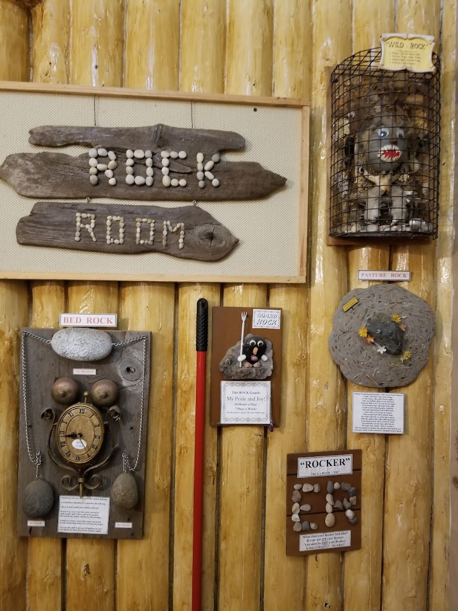 Rocks For Fun Cafe - Photo 4