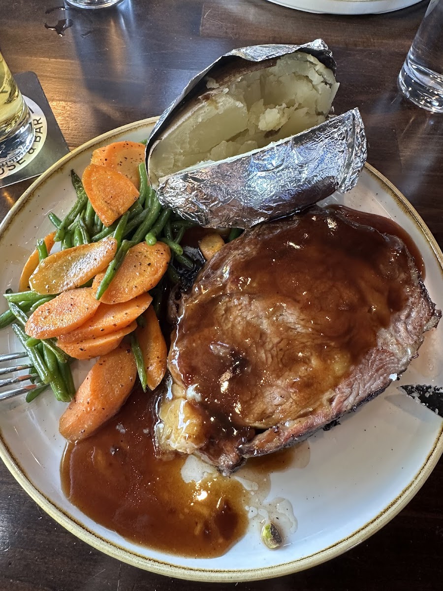 Leto's Steakhouse & Bar - Photo 2
