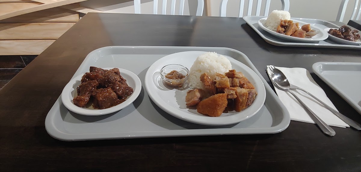 Manila Sizzling Wok and Grill - Photo 1