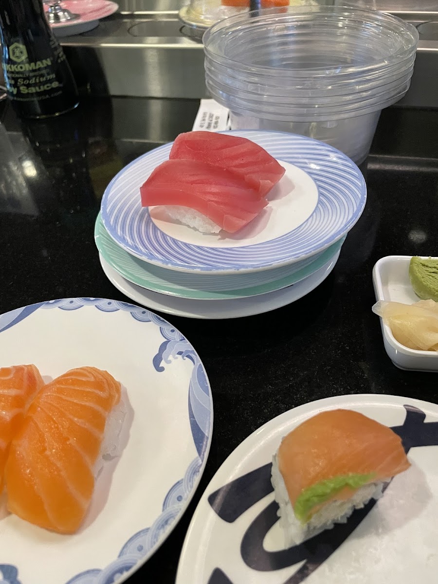 Yen Sushi & Revolving bar - Photo 2