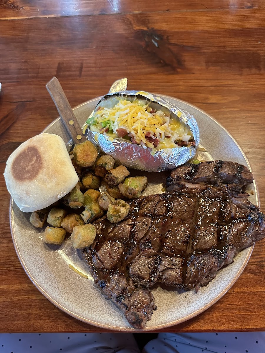 Byrd's Mulberry Riverfront Restaurant - Photo 5