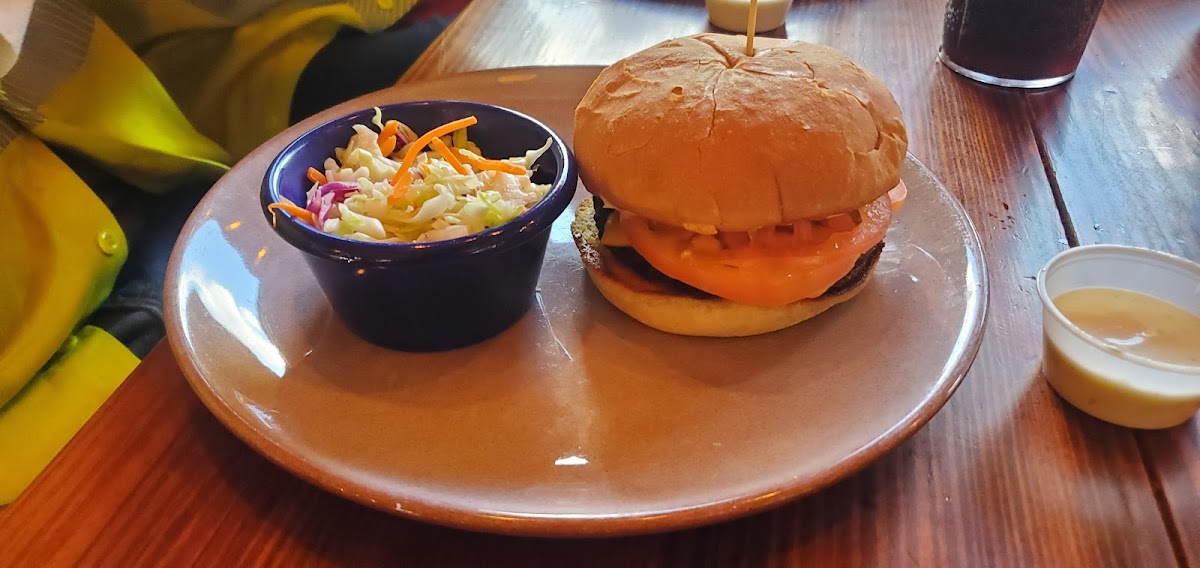 Byrd's Mulberry Riverfront Restaurant - Photo 6