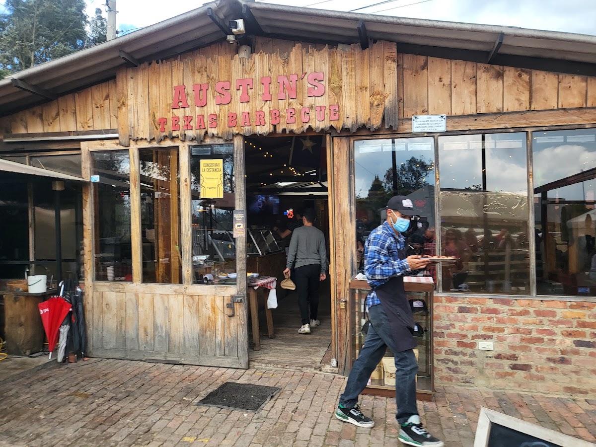 Austin’s Texas BBQ - Photo 7